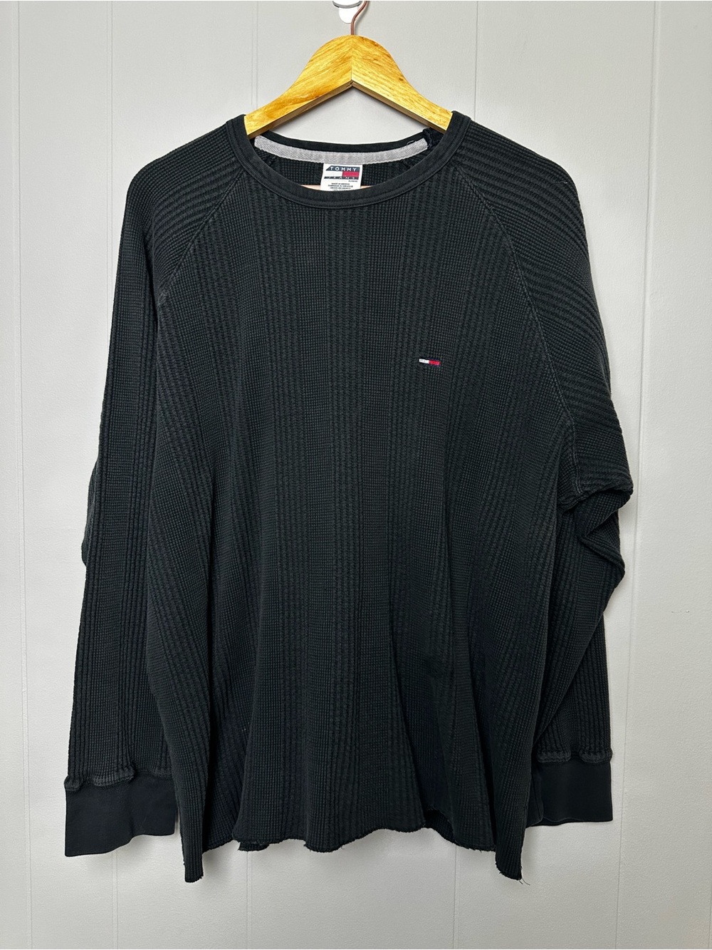 VTG Tommy Hilfiger Black Waffle-Knit Long Sleeve Crew
